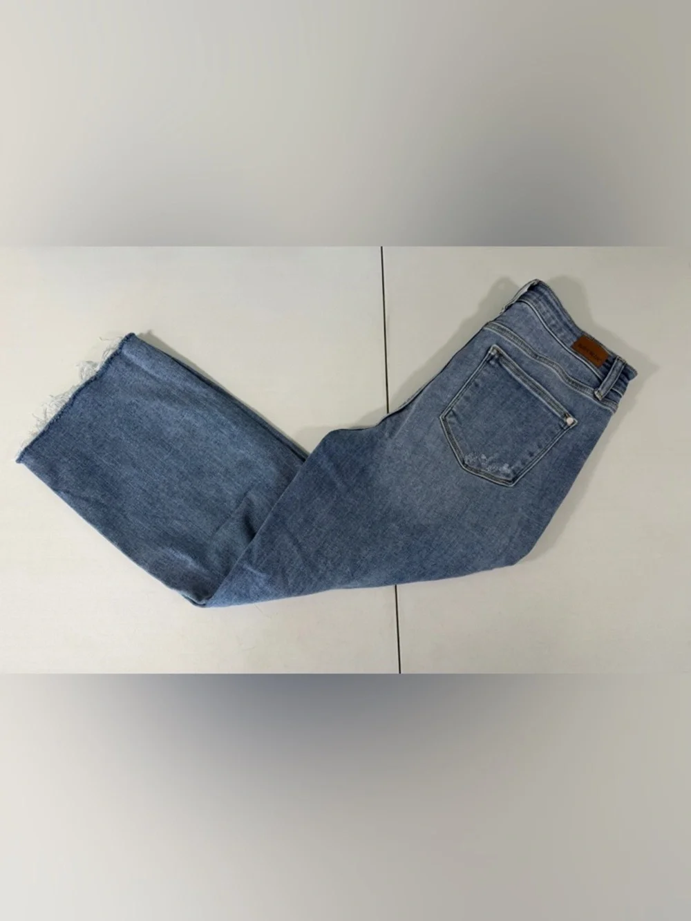 Judy Blue Jeans Womens 9/29 Distressed High Waist Wide Leg Cropped JB82256LT-CO - Picture 14 of 16